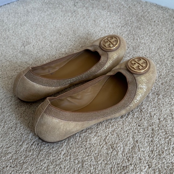 Tory Burch Metallic Gold Elastic Slip on Caroline Ballet Flats 9M - Picture 3 of 10
